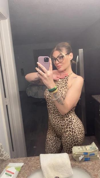Khloie, 32  female escort, Victoria